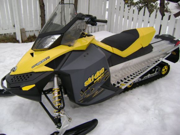 Ski doo sdi. Ski Doo MXZ 600. Ski-Doo MXZ Renegade 600. BRP Ski-Doo MXZ Sport 600. Ski Doo MXZ 600 2008.